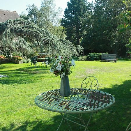 マニー・レ・ザモー Maison Prairie Bonheur Bed & Breakfast エクステリア 写真