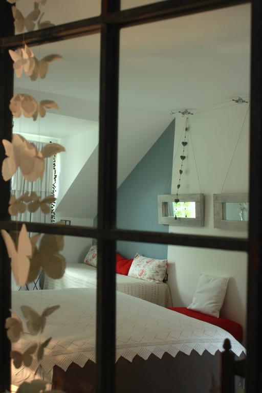 マニー・レ・ザモー Maison Prairie Bonheur Bed & Breakfast エクステリア 写真